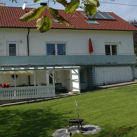 Apartment Haus Laetitia Eigeltingen